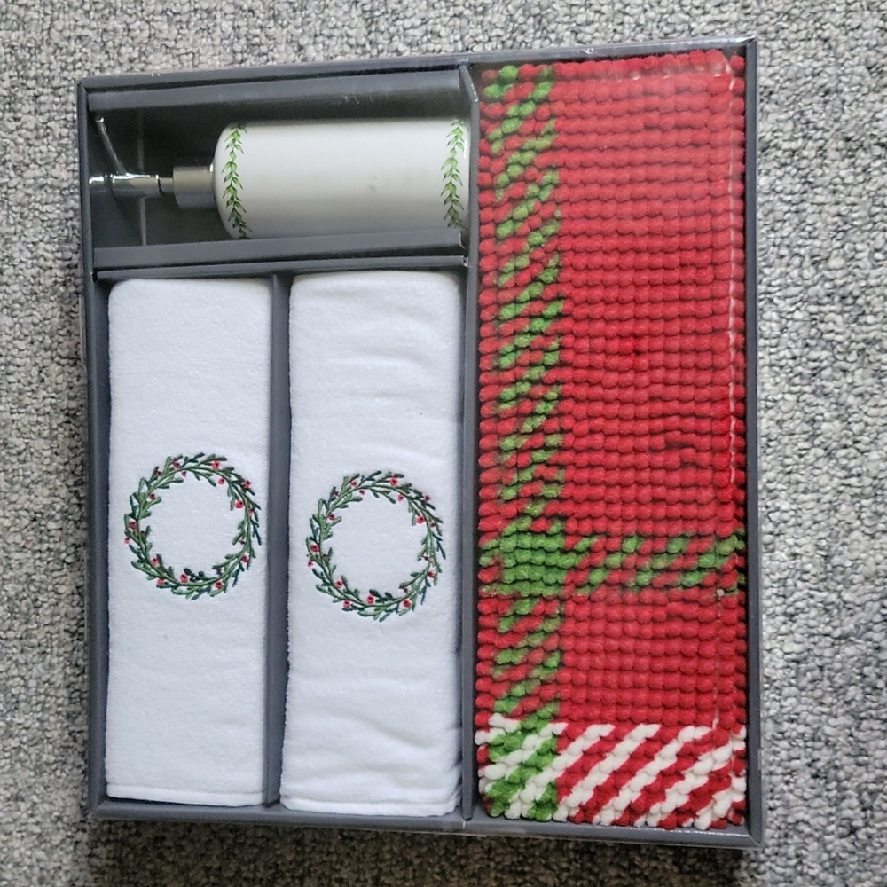 Holiday Christmas Bathroom Set